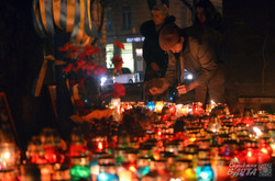 У Львові вшанували Героїв Небесної Cотні акцією «Свіча пам’яті» (ФОТО)