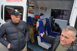 Українська діаспора з Іспанії передала реанімобіль для військових у зону АТО (ФОТО)