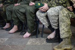 У Чистий четвер у Львові відбувся чин вмивання ніг бійцям АТО (ФОТО)