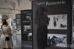 У Львові на виставці показали наслідки нацизму та комунізму на польській території (ФОТО)
