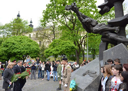 У Львові відзначають День пам'яті та примирення (ФОТО)