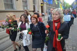 У Львові мовчазною ходою вшанували пам’ять загиблих у Другій світовій війні (ФОТО)