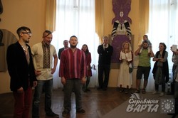 Львівські майстрині представили унікальну виставку "Ткане витнуте і вбране" (ФОТО)