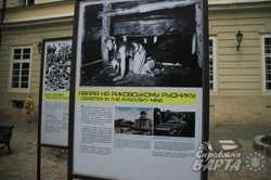 На площі Ринок експонується виставка про Донбас (ФОТО)