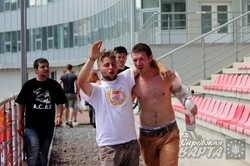 Під час фінальної гри "Єврофану" у Львові на поле вибігли голі фанати (ФОТО)