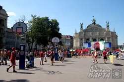 У центрі Львова пройшов Фестиваль екстремальних видів спорту (ФОТО)