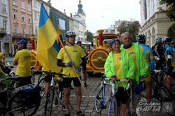 У Львові стартував литовсько-український велопробіг "Звертай на право" (ФОТО)