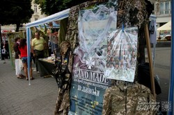 У Львові волонтери організували благодійний ярмарок на користь АТО (ФОТО)