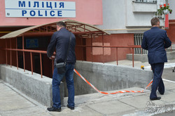 Фоторепортаж із місця вибуху біля дільничого пункту міліції на вул. Плуговій (ФОТО)