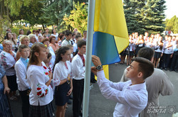 Свято Першого дзвоника в українській глибинці (ФОТО)