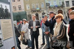 У Львові на площі Ринок розпочалась виставка "Українська Друга світова" (ФОТО)