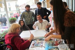 У Львові люди з особливими потребами розпочали створення серії картин (ФОТО)