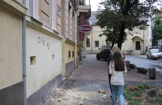 У центрі Львова за 48 годин обвалився вже другий балкон