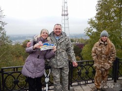 Флешмоб «‪#‎Язахисник‬» дістався найвищої точки Львова - Високого замку (ФОТО)