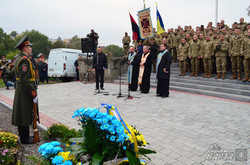 У Львові освятили надгробки на могилах Героїв Небесної Сотні та вшанували пам`ять загиблих воїнів АТО (ФОТО)