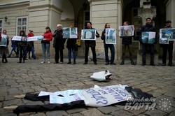 Під станами Львівської міської ради відбувся пікет проти незаконних забудов (ФОТО)