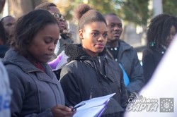 Африканські студенти пройшли Хресною ходою по Личаківському кладовищу (ФОТО)