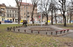 Через облаштування площі біля львівського цирку під загрозою опинивсь монумент Богдану-Ігорю Антоничу