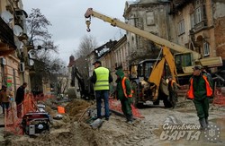 Ремонт дороги на вулиці Хмельницького у Львові затягується (ФОТО)