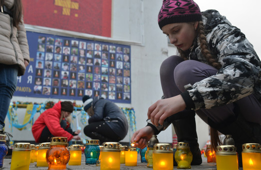 У Львові школярі вшанували пам’ять жертв Голодомору (ФОТО)