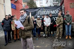 Правий сектор у Львові організував театралізовану акцію до Голодомору (ФОТО)