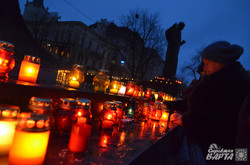 Вшанування пам’яті жертв Голодомору у Львові (ФОТО)