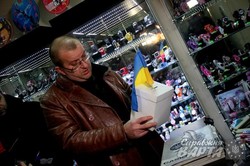 У Львові громадські активісти провели рейд містом у пошуках незаконних скриньок для пожертв (ФОТО)