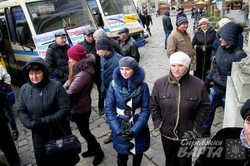 Перевізники вийшли на пікет під стінами Львівської міської ради (ФОТО)