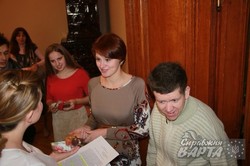 Люди з особливими потребами прийшли до депутатів ЛМР з подарунками (ФОТО)