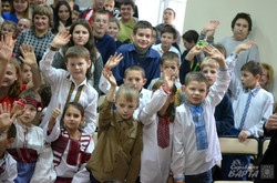 Наталка Карпа заспівала разом із дітьми з інтернату (ФОТО)