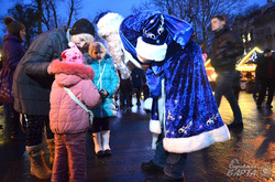 У Львові засвітили новорічно-різдвяну ялинку (ФОТО)