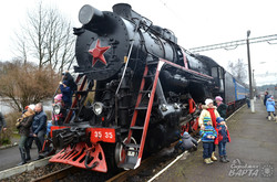 У Львові розпочались екскурсії різдвяним ретро-поїздом (ФОТО)