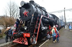 У Львові розпочались екскурсії різдвяним ретро-поїздом (ФОТО)