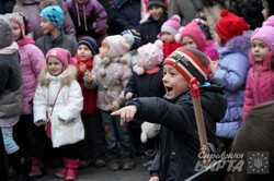У львівському Парку культури відкрили сезон Зимового парку та зустріли Миколая (ФОТО)