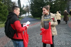 У Львові пройшла публічна акція проекту "Я не дякую хабарем" (ФОТО)