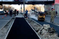 Облаштування велосипедної дороги на проспекті Чорновола йде повним ходом (ФОТО)