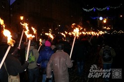 Львовом пройшов смолоскипний марш честі до дня народження Бандери (ФОТО)