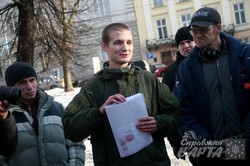 У Львові бійці добровольчих батальйонів вийшли на акцію підтримки своїх затриманих побратимів (ФОТО)
