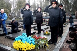 У Львові вшанували 98-му річницю пам`яті героїв Крут (ФОТО)