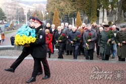 У Львові вшанували 98-му річницю пам`яті героїв Крут (ФОТО)