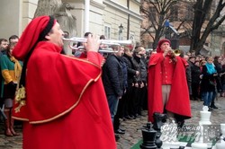 Щорічне масове публічне виконання гімну України у Львові присвятили Надії Савченко (ФОТО)