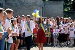 У львівських школах віддзвеніли останні дзвоники (ФОТО)
