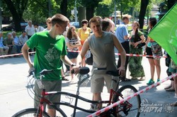 У Львові провели соціальний експеримент "На велосипеді - наосліп!" (ФОТО)