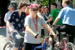 У Львові провели соціальний експеримент "На велосипеді - наосліп!" (ФОТО)