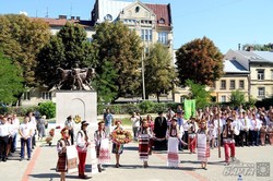 У Львові відкрили перший в Україні пам`ятник ветеринару (ФОТО)