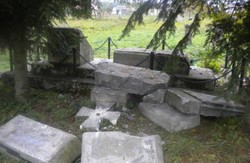 У Польщі ліквідовують українські поховання вояків УПА (ФОТО)