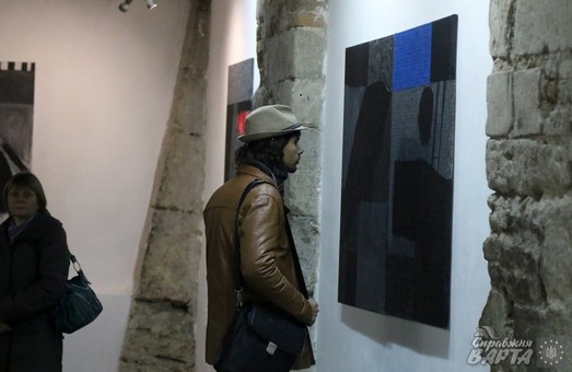 Львівська мистецька галерея "Дзига" представила виставку малярства HENYKа (ФОТО)