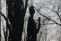 У Львові встановили довгоочікуваний пам`ятник Антоничу біля цирку (ФОТО)