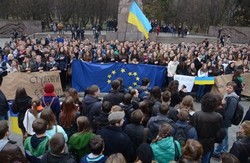 «Молитовний Майдан» і громадське віче: у Львові вшанують пам’ять загиблих під час Євромайдану
