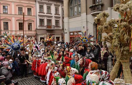Де і коли у Львові встановлять Різдвяного Дідуха